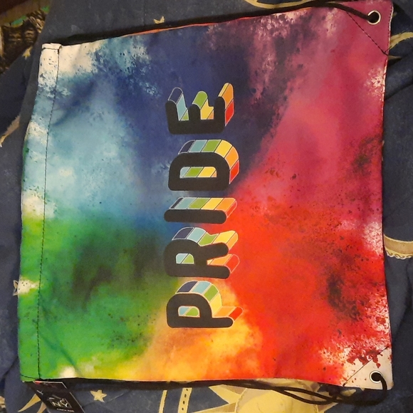 NWT Rainbow Pride Cinch Bag - Picture 6 of 8